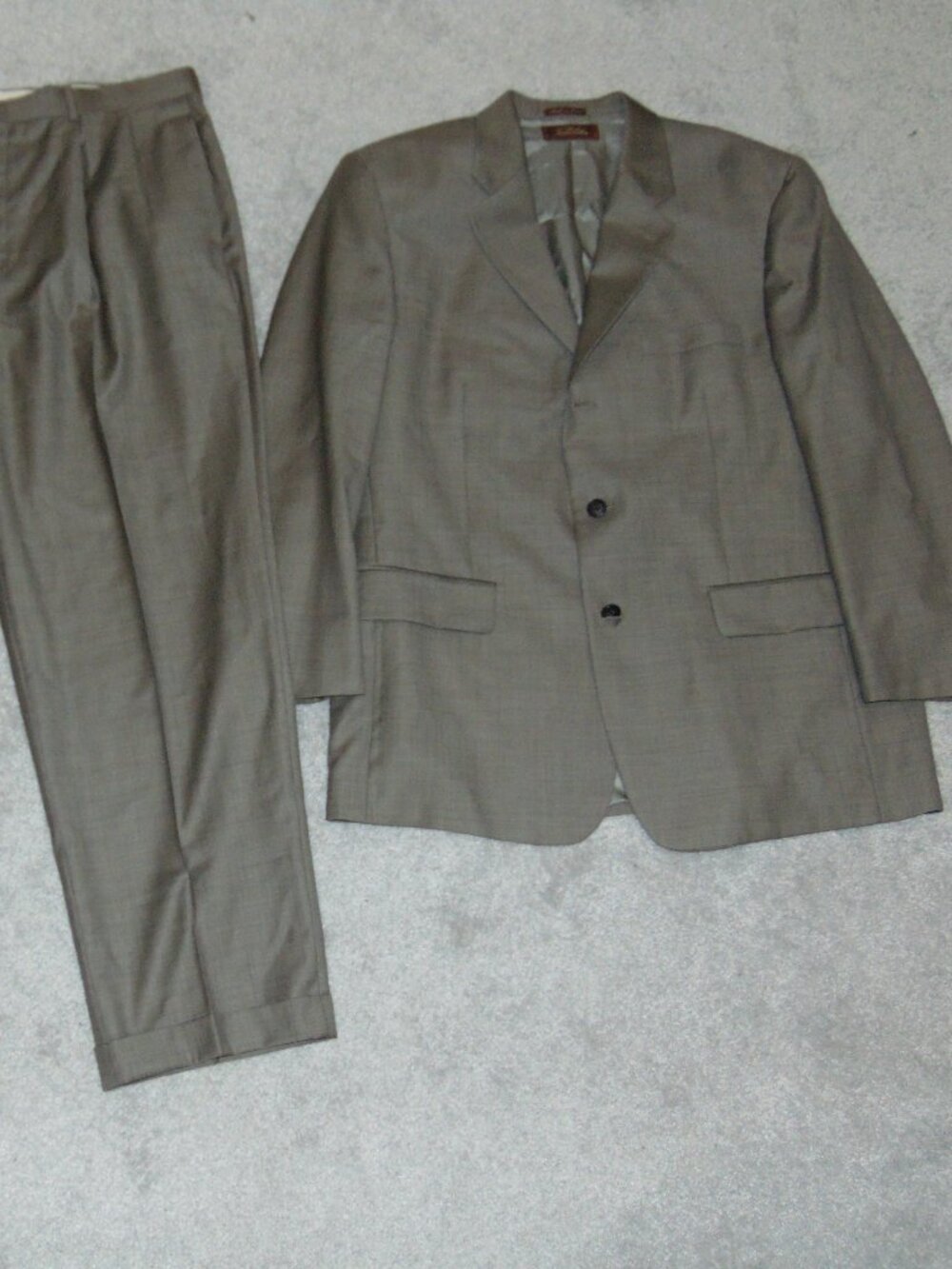 Tasso Elba Angelico Men Suite 2 Piece Size 44R Brown Check 36X30